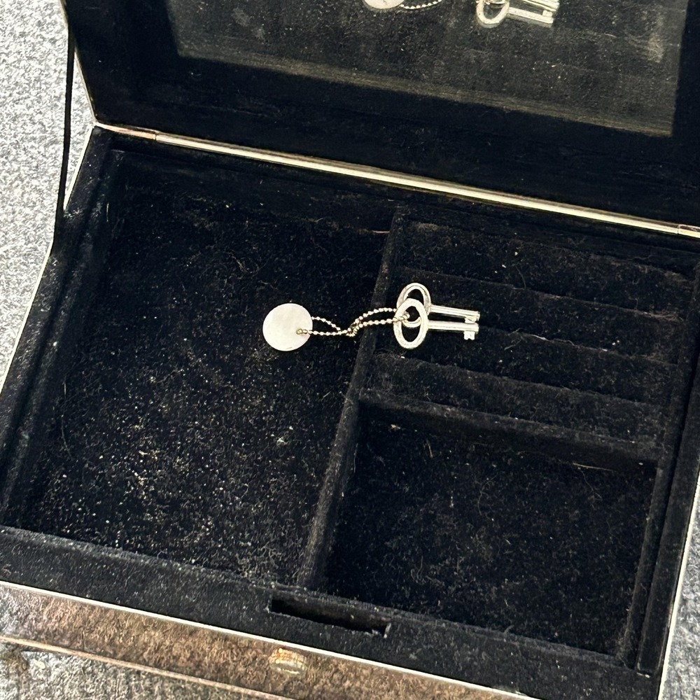 Pottery Barn Jewelry Box‎ Silver Mirror Domed Lid 10 X 10 Lock Key Velvet Lined - Picture 3 of 13